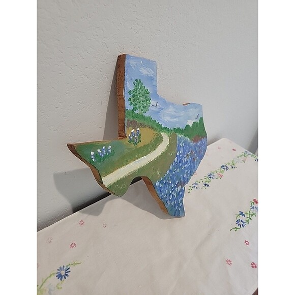 Texas Vtg Handpainted Spring In Texas Bluebonnets Wood Wall Decor unsigned - Picture 2 of 7
